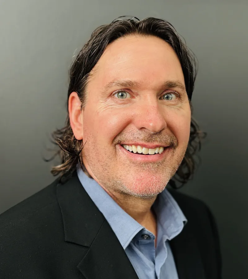 Portrait of Bradly E. Roh